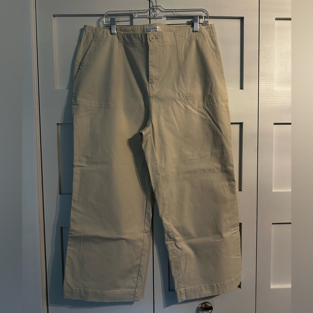 Size 16W Khaki Crop Pants